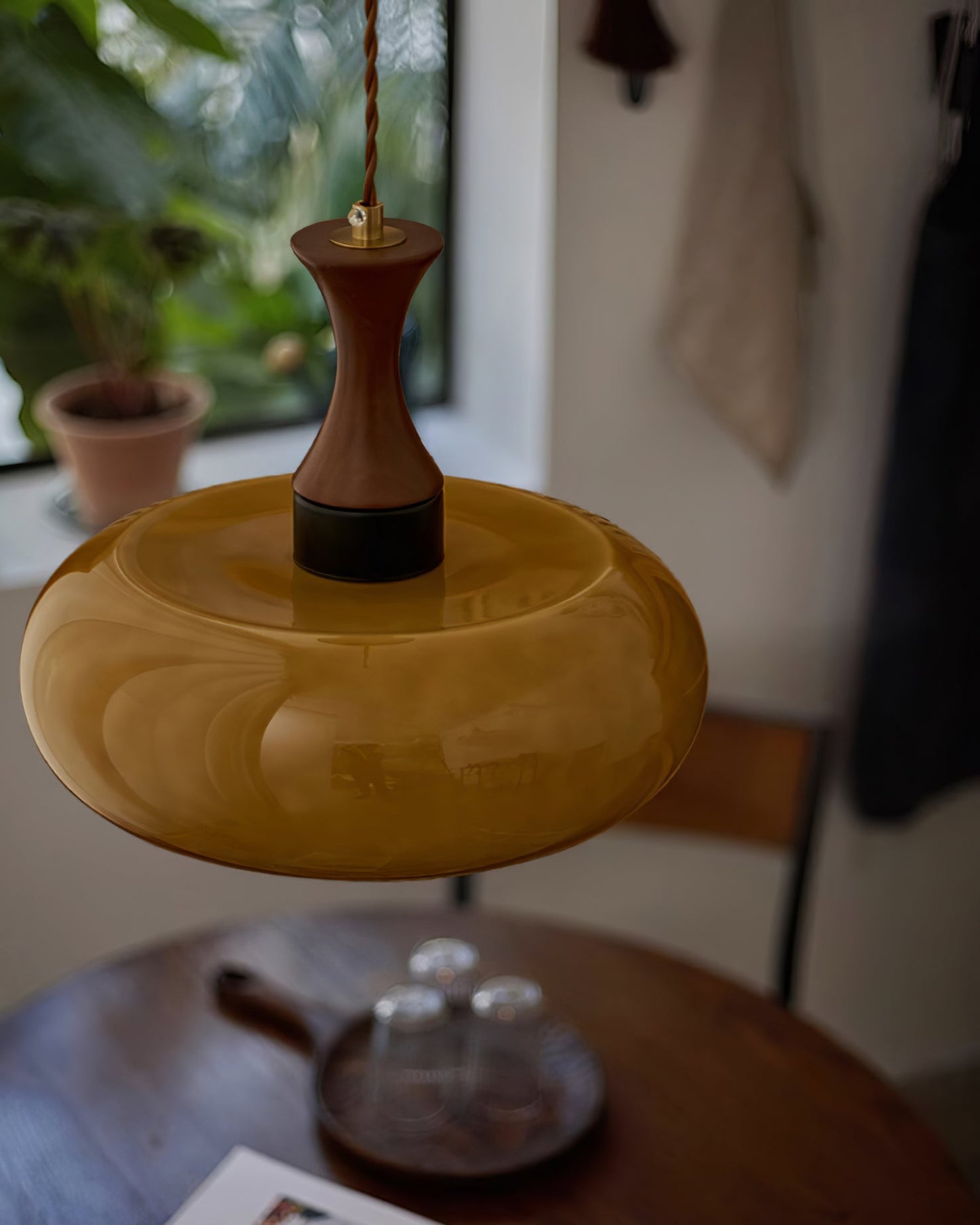 Antique Brown Glass Pendant Lamp - Elegant Kitchen Pendant Lighting Fixture 4
