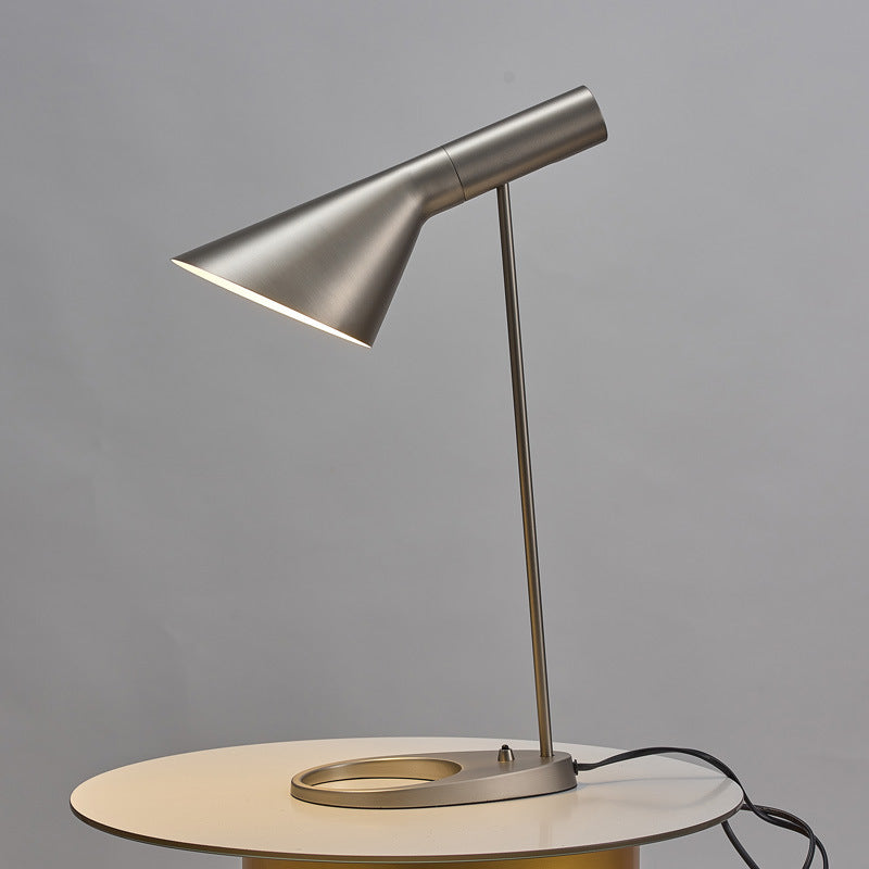 Modern Adjustable Table Lamp - Elegant Desk Lamp for Bedroom and Living Room 2
