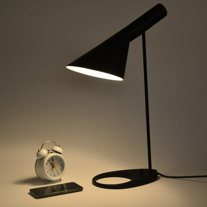 Modern Adjustable Table Lamp - Elegant Desk Lamp for Bedroom and Living Room 4
