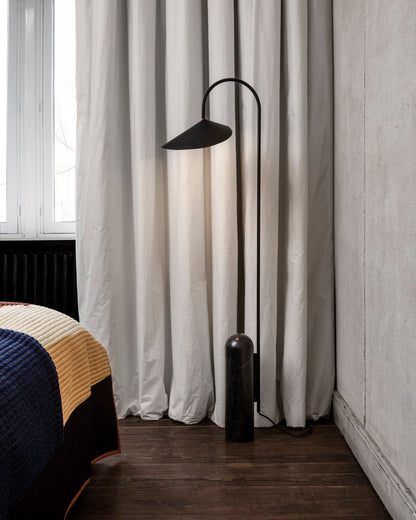 Modern Black Arc Floor Lamp with Curved Design and Marble Base for Indoor Use 7