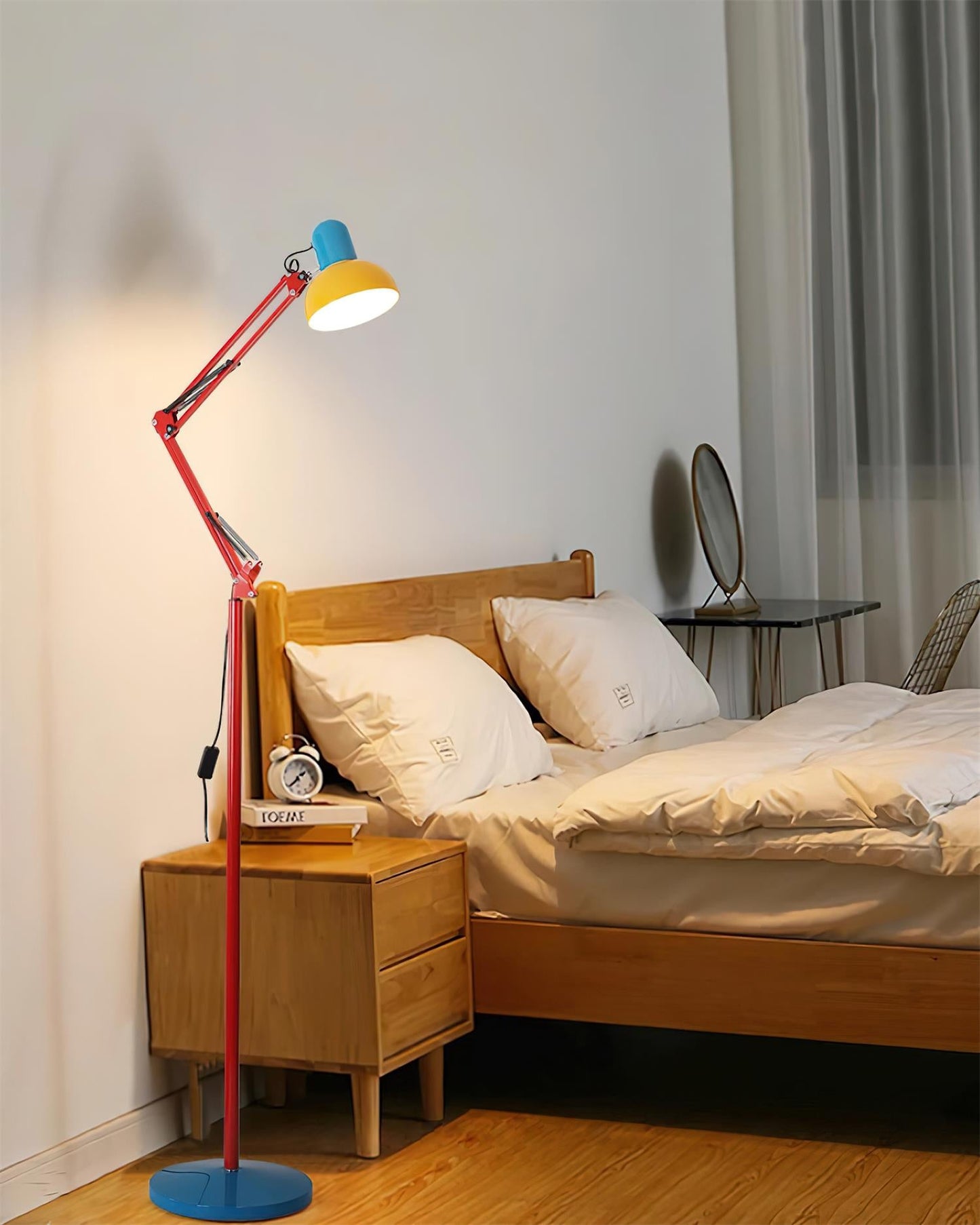 Modern Floor Lamp with Adjustable Arm for Living Room Lighting