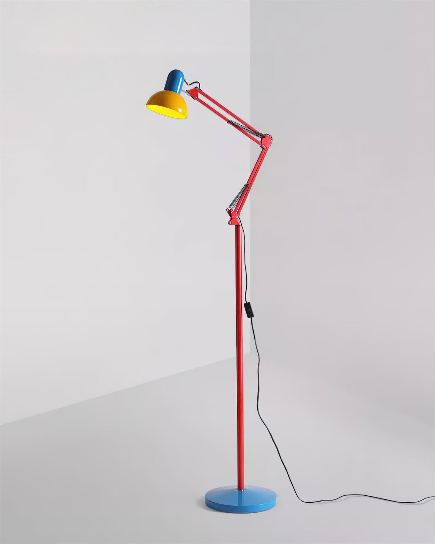 Modern Floor Lamp with Adjustable Arm for Living Room Lighting